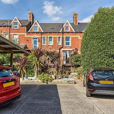 Traditional 3-Bed Property In Pontcanna With Parking Кардифф Экстерьер фото