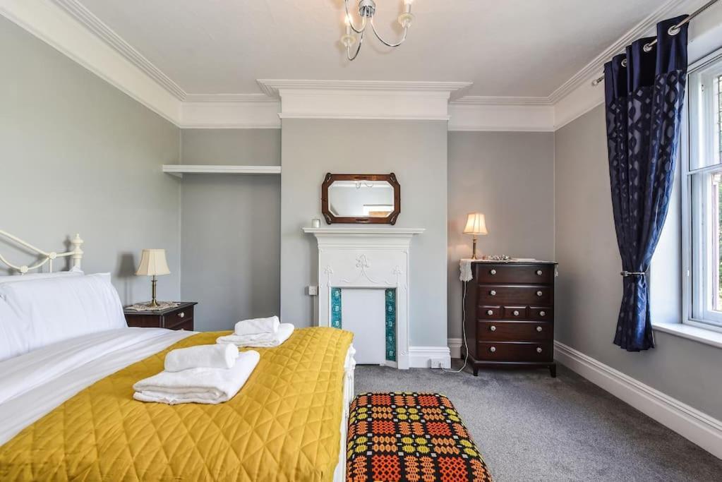 Traditional 3-Bed Property In Pontcanna With Parking Кардифф Экстерьер фото