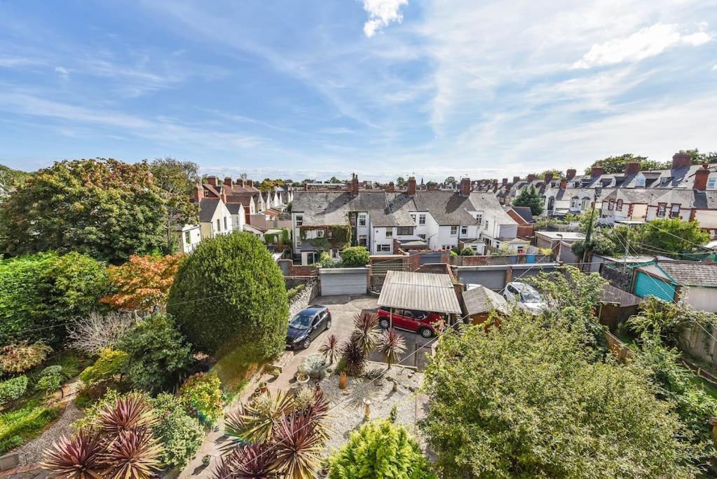 Traditional 3-Bed Property In Pontcanna With Parking Кардифф Экстерьер фото