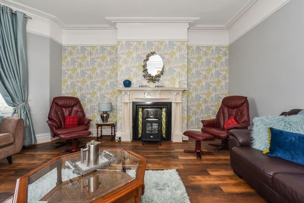 Traditional 3-Bed Property In Pontcanna With Parking Кардифф Экстерьер фото