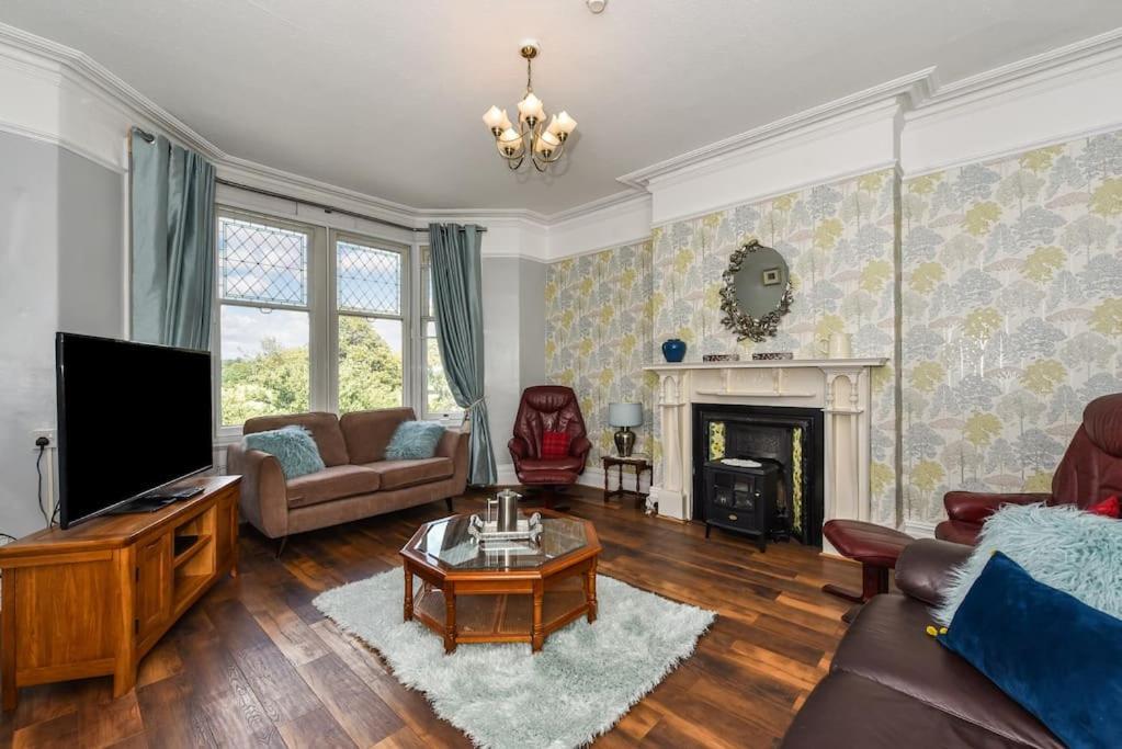 Traditional 3-Bed Property In Pontcanna With Parking Кардифф Экстерьер фото