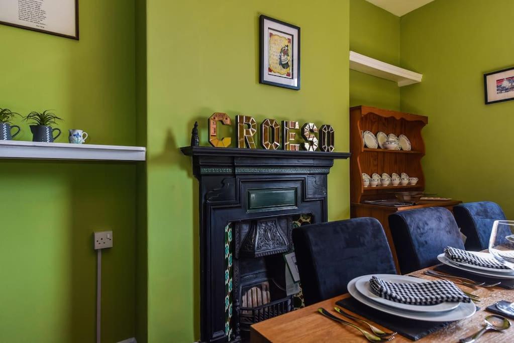 Traditional 3-Bed Property In Pontcanna With Parking Кардифф Экстерьер фото