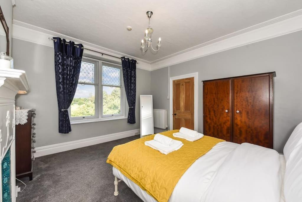 Traditional 3-Bed Property In Pontcanna With Parking Кардифф Экстерьер фото