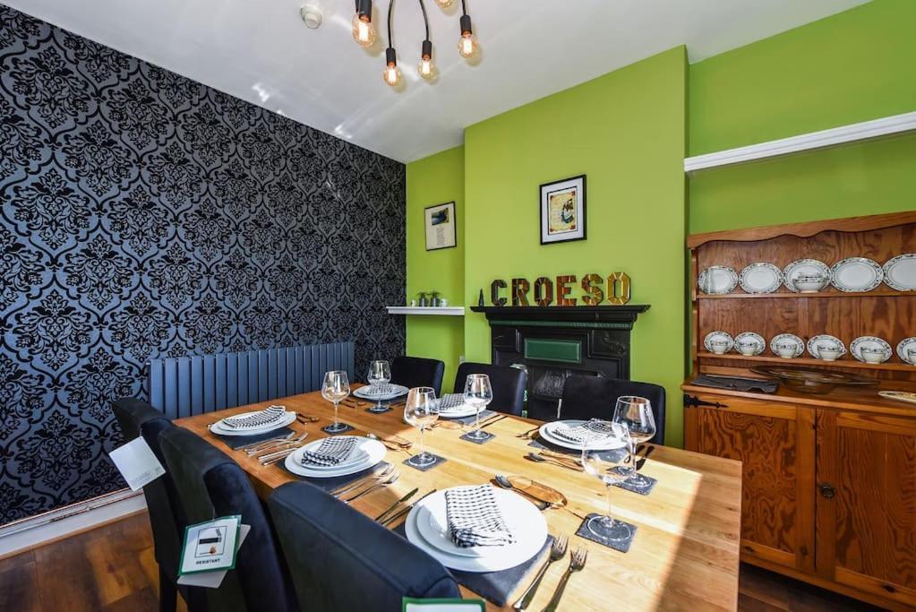 Traditional 3-Bed Property In Pontcanna With Parking Кардифф Экстерьер фото